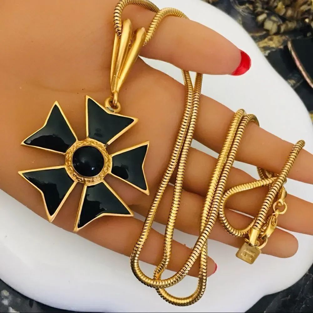 STUNNING Anne Klein Black Enamel Pendant Snake Gold Necklace 4354